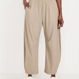 Old Navy Women's Beige barrel Pants